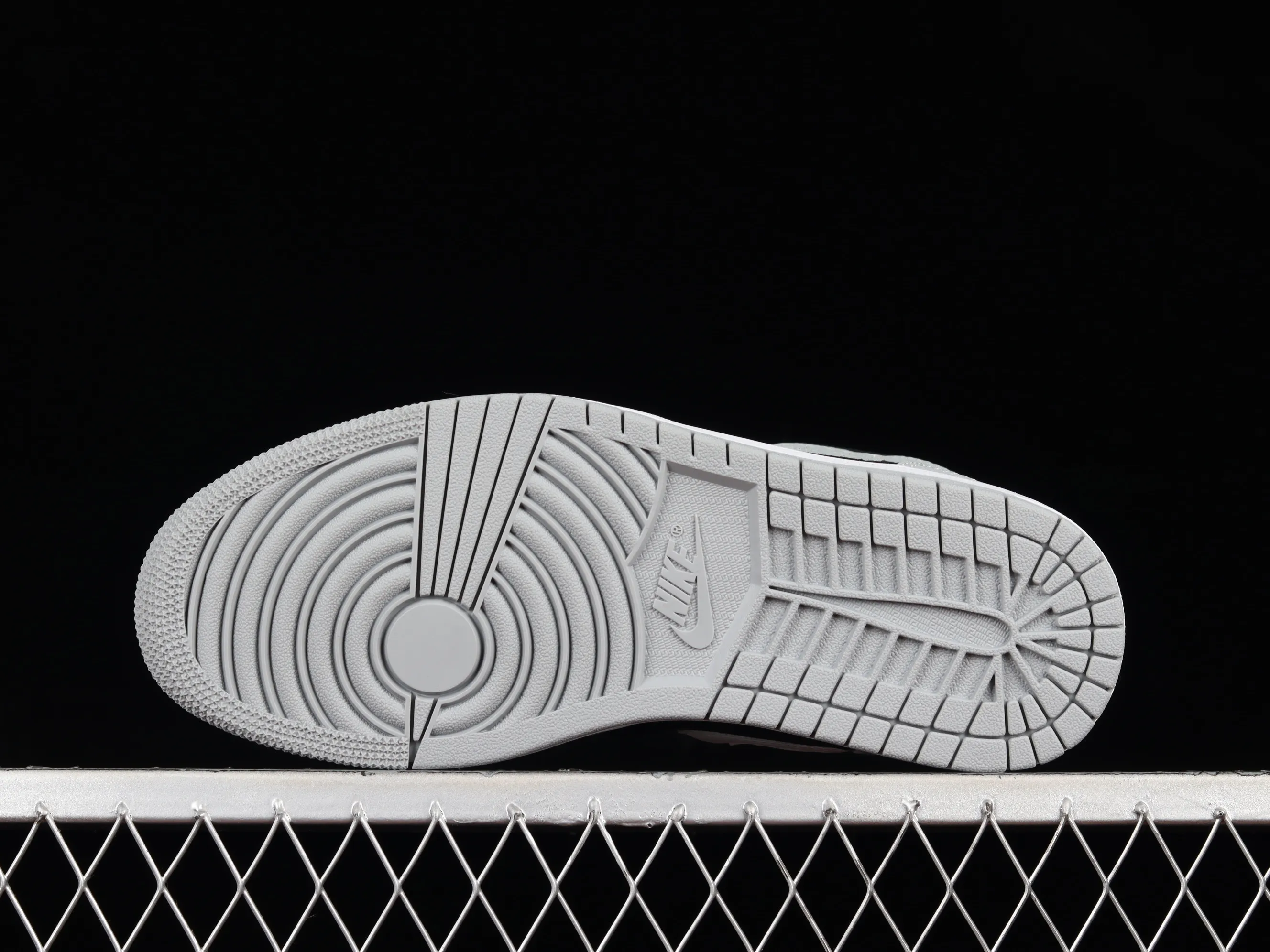 All categories Air Jordan Jordan series basketball shoes Air Jordan 1 Mid Air Jordan 1 Mid "Elephant Toe" AJ1 Joe 1 black and gray crackle pattern DM1200-016